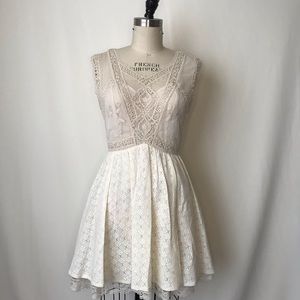 Cream lace fit and flare dress. 🐚✨🐚